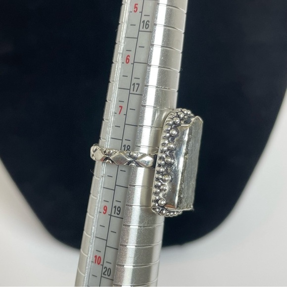 Silver Tone Gray Labrodite Stone Ring Size 8 - Picture 7 of 8